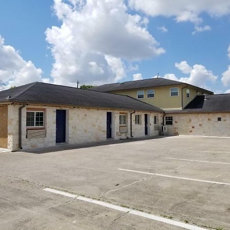 Lone Star Inn By Fairbridge Rosenberg Esterno foto